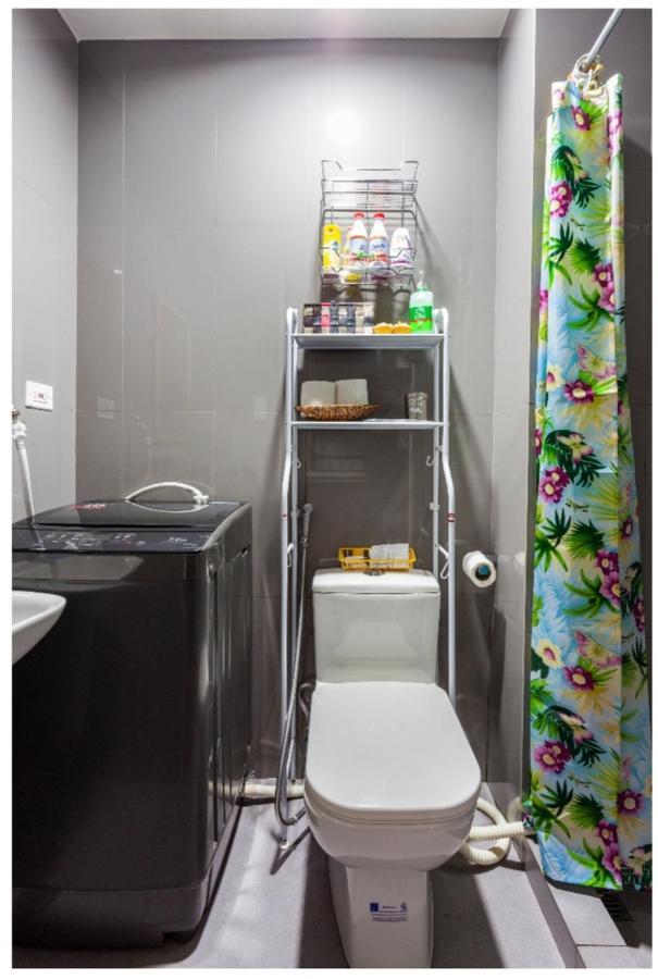 Marivic'S Place At Air Residences Makati Manila Eksteriør billede